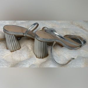 Glamorous fairly used shoe